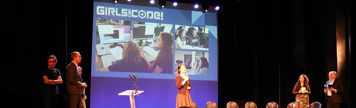 Le stage Girls Can Code! de l’association Prologin, lauréat de la Fondation Deloitte