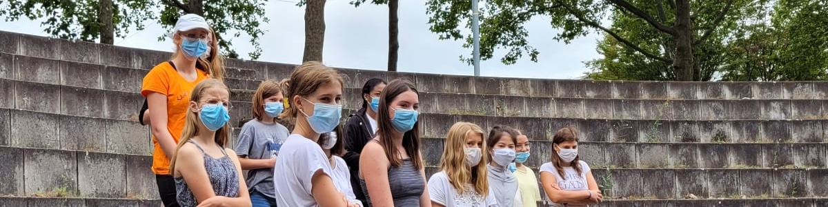 Cet été, plus de 80 jeunes filles ont découvert l’informatique avec GirlsCanCode! 