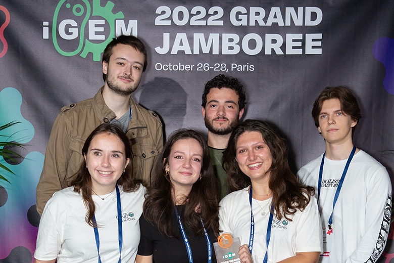 Concours iGEM 2022 : l’équipe iGEM IONIS entre dans l’histoire ! - Used under Creative Commons Attribution license / Copyright : iGEM Foundation and Justin Knight