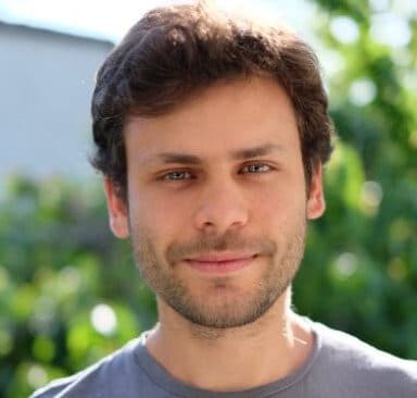 « L’IA peut aider à produire, mais l’expérience réelle reste indispensable » – Corentin Chary, Datadog